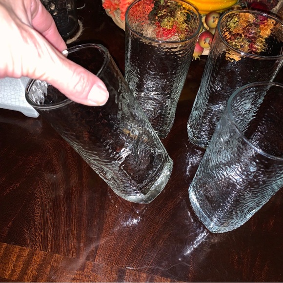 Vintage Style Crinkle Clear  Glass Thumbprint Design Tall Glasses Set of 4 - Picture 5 of 5